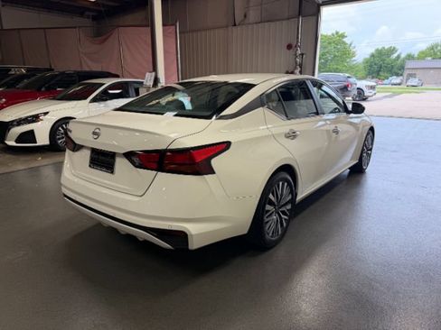 Used 2025 Nissan Altima 2.5 SV FWD image 5