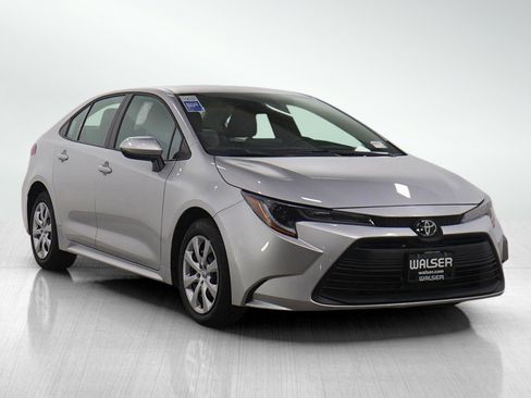 Used 2026 Toyota Corolla LE image 7