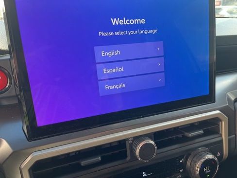 Used 2025 Toyota Tacoma TRD Off-Road image 19