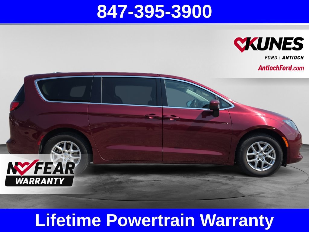 Used 2023 Chrysler Voyager LX FWD image 10