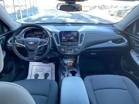 Used 2022 Chevrolet Malibu RS image 19