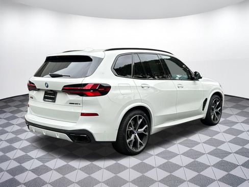 Used 2024 BMW X5 xDrive50e w/ M Sport Package AWD/4WD image 9