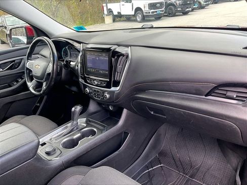 Used 2020 Chevrolet Traverse LT FWD image 13