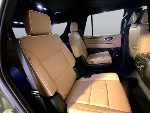 Used 2023 Chevrolet Tahoe Premier w/ Advanced Technology Package AWD/4WD image 20
