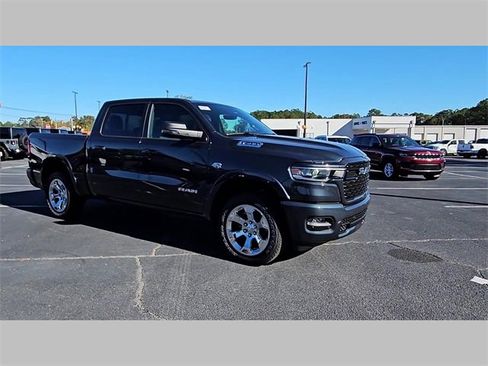 New 2026 RAM 1500 4x4 Crew Cab image 39