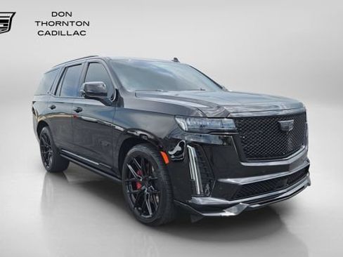 Used 2023 Cadillac Escalade V AWD/4WD image 7