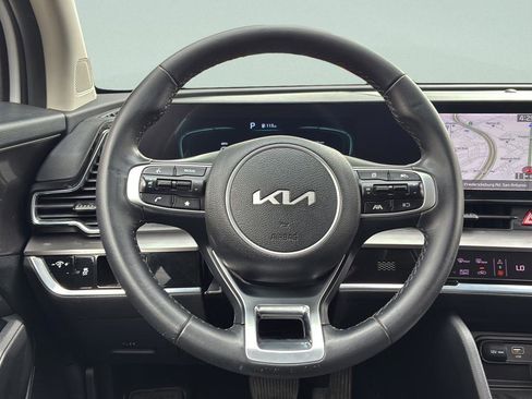 Used 2024 Kia Sportage EX FWD image 16