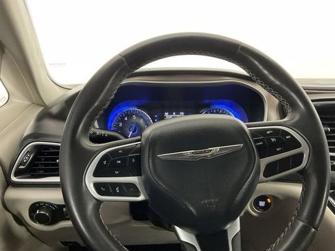 Used 2022 Chrysler Voyager LX image 24