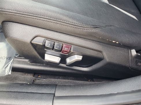 Used 2018 BMW 320i Sedan image 17