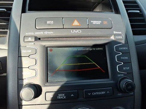 Used 2013 Kia Soul + w/ Audio Pkg image 25