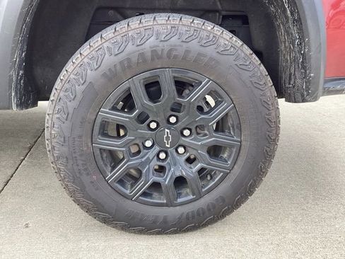 Used 2024 Chevrolet Colorado Trail Boss w/ Advanced Trailering Package image 7