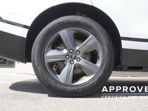Used 2025 Land Rover Range Rover Velar Dynamic SE AWD/4WD image 34