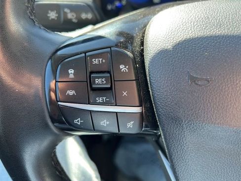 Used 2022 Ford Escape Titanium image 14