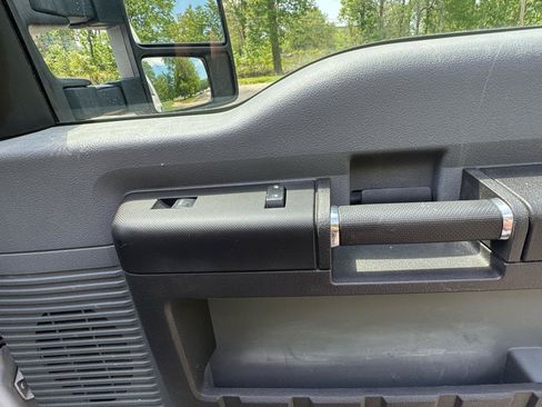 Used 2014 Ford F250 XL w/ Power Equipment Group AWD/4WD image 36