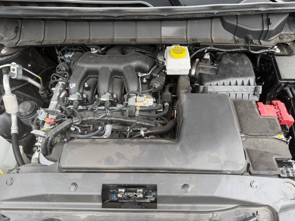 Certified 2025 Nissan Pathfinder SV FWD image 16