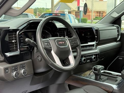 Used 2025 GMC Sierra 1500 SLT w/ SLT Premium Package AWD/4WD image 20