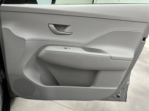 Used 2025 Hyundai Kona SEL FWD image 30