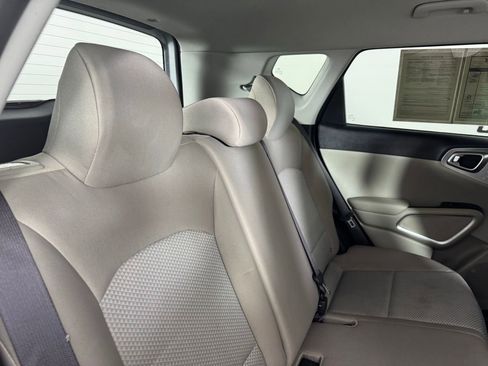 Used 2021 Kia Soul LX image 24