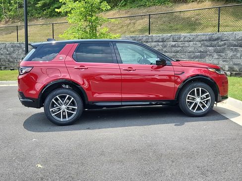 New 2024 Land Rover Discovery Sport Dynamic SE image 11