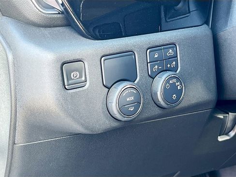 Used 2022 Chevrolet Silverado 1500 LT w/ All Star Edition Plus image 10