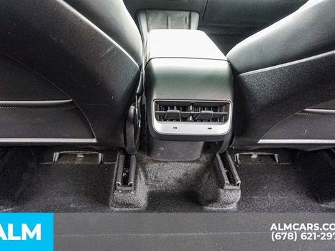 Used 2024 Tesla Model Y Long Range image 31