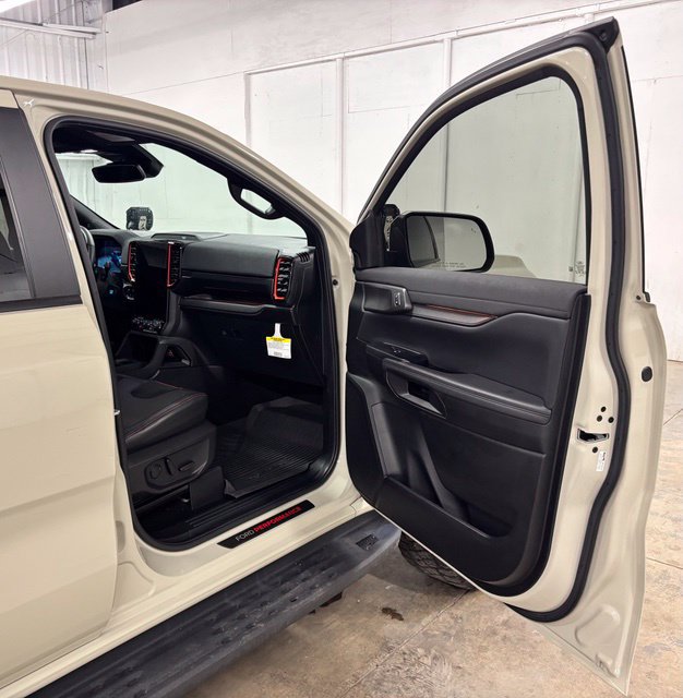 Used 2025 Ford Ranger Raptor AWD/4WD image 17