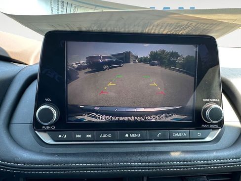 Used 2023 Nissan Rogue SV w/ SV Premium B Package FWD image 20