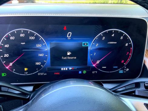 Used 2024 Mercedes-Benz GLC 300 image 26