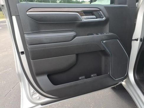 Used 2022 Chevrolet Silverado 1500 LT RWD image 18