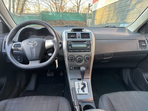 Used 2012 Toyota Corolla S image 21