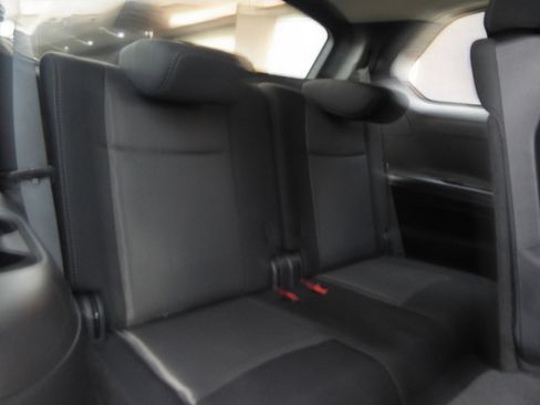 Used 2019 Nissan Pathfinder SV image 19