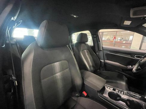 Used 2025 Honda Civic Sport image 4