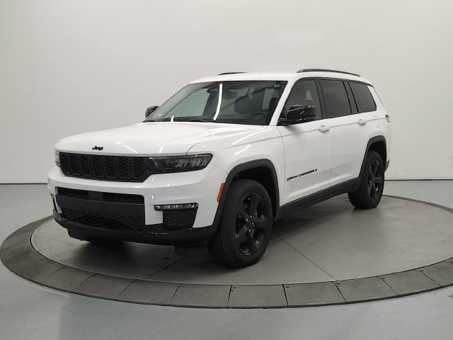 Used 2022 Jeep Grand Cherokee L Limited w/ Black Appearance Package RWD image 4