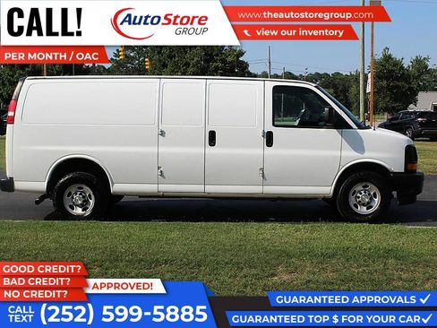 Used 2017 Chevrolet Express 2500 Extended RWD image 5
