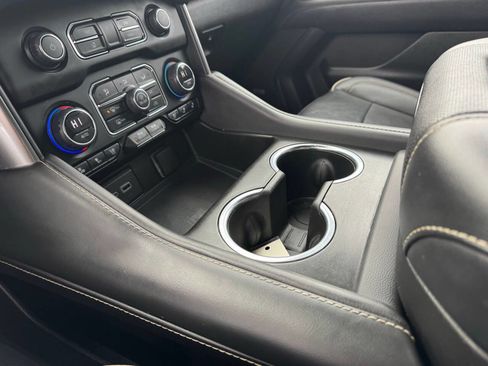 Used 2023 Chevrolet Suburban Premier image 30