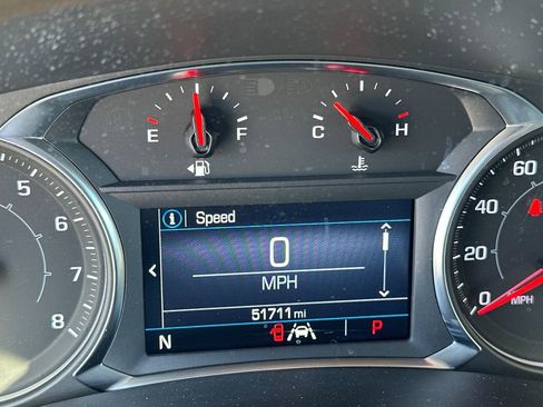 Used 2024 GMC Terrain SLE AWD/4WD image 18