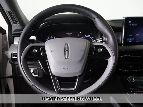Used 2022 Lincoln Corsair AWD w/ Equipment Group 101A image 8