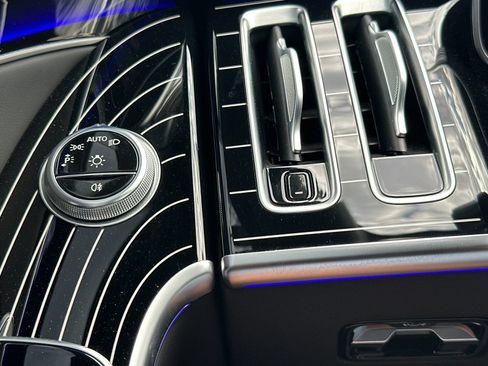 Used 2024 Mercedes-Benz S 580 4MATIC Sedan image 31