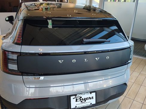 New 2026 Volvo EX30 Cross Country Ultra image 25