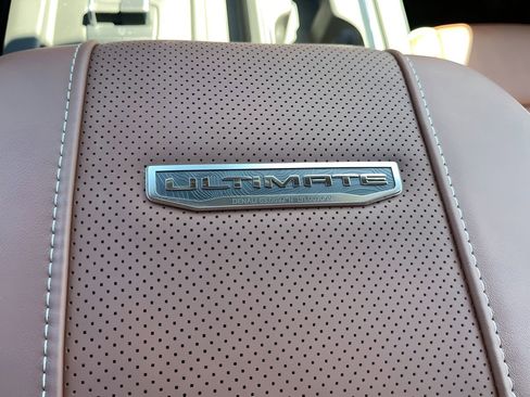 Certified 2025 GMC Sierra 2500 Denali Ultimate image 40