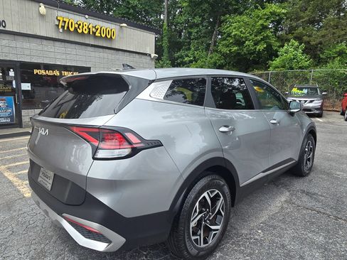 Used 2023 Kia Sportage LX FWD image 9