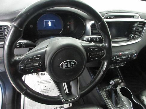 Used 2017 Kia Sorento EX AWD/4WD image 20