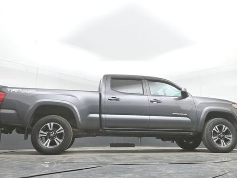 Used 2016 Toyota Tacoma TRD Sport AWD/4WD image 45