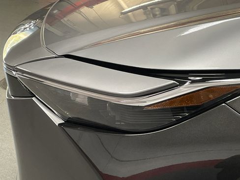 Used 2025 Toyota bZ4X XLE image 6