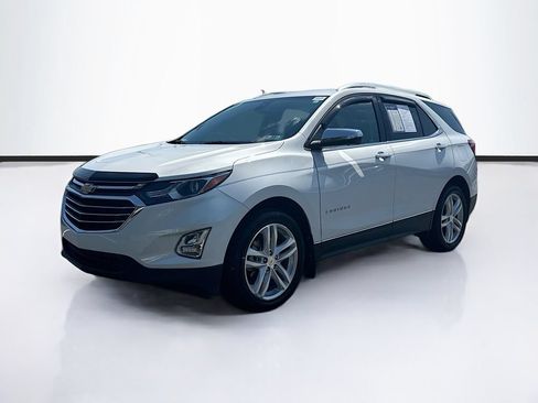 Used 2018 Chevrolet Equinox Premier FWD image 3