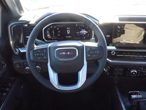 New 2026 GMC Sierra 1500 SLT image 9