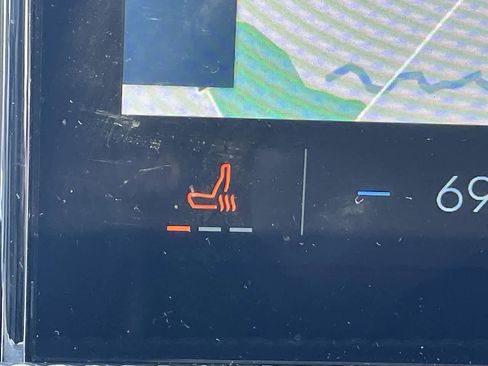 Used 2023 Lincoln Corsair Reserve w/ Equipment Group 201A image 23