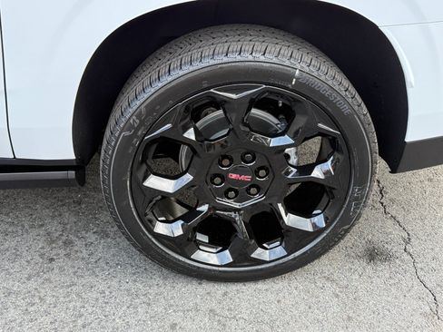 New 2026 GMC Yukon XL Denali Ultimate AWD/4WD image 10