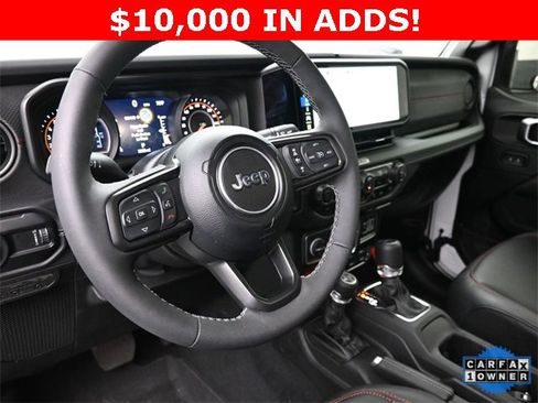 Used 2025 Jeep Gladiator Rubicon image 12