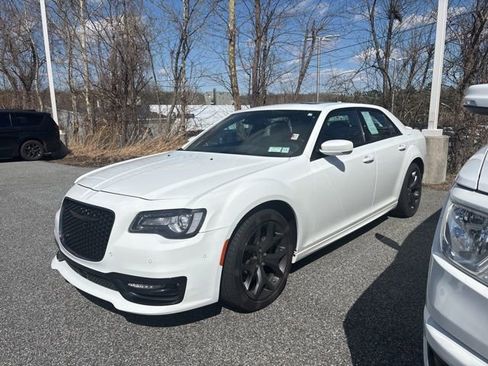 Used 2023 Chrysler 300 S w/ Comfort Group image 7